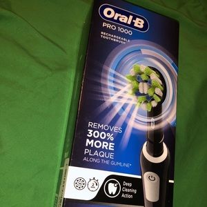Oral- B Pro 1000 **sealed**